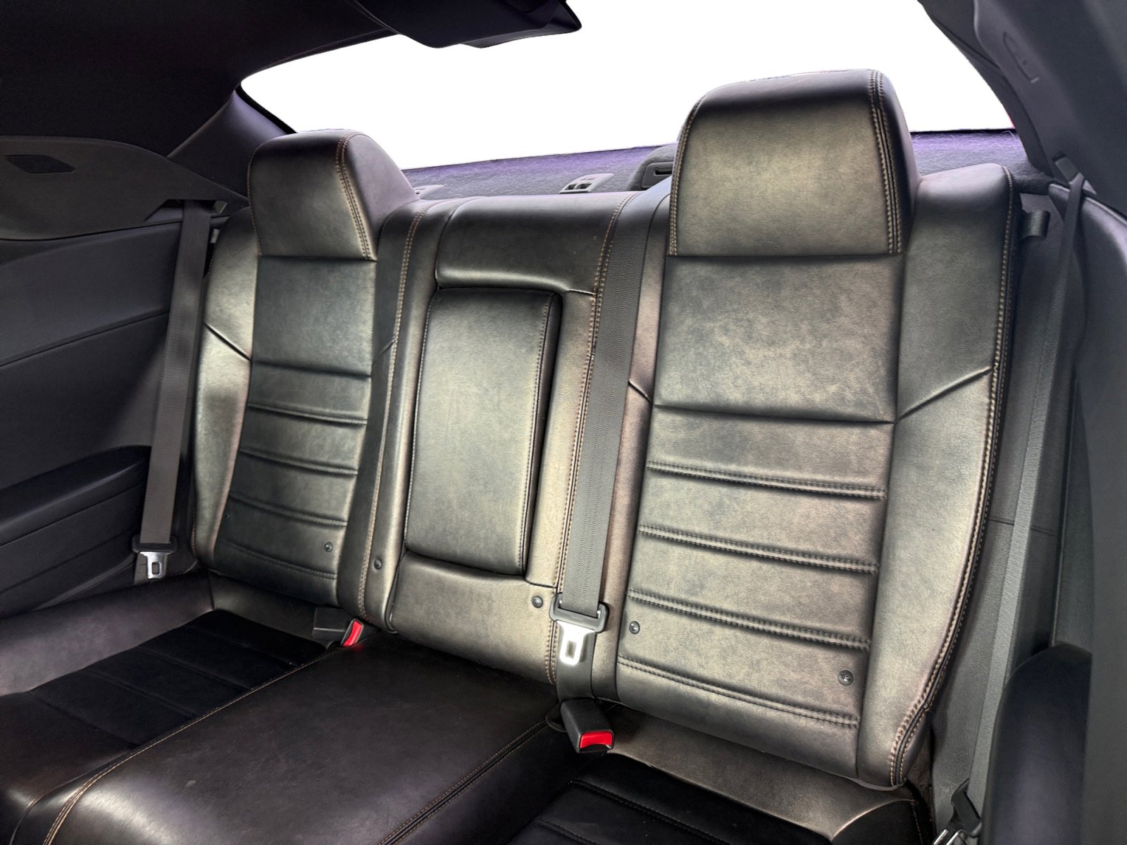 Used 2014 Dodge Challenger R/T image 9