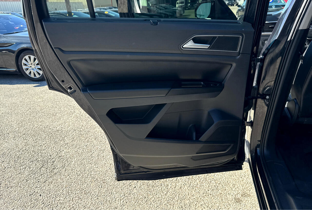 Used 2019 Volkswagen Atlas SE w/ Towing Package FWD image 16