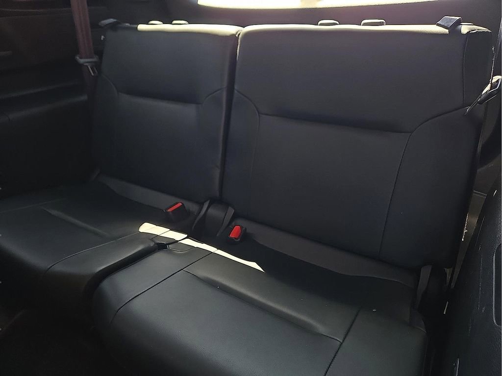 Used 2024 Mitsubishi Outlander SE image 9