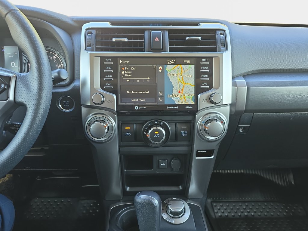 Used 2022 Toyota 4Runner SR5 Premium w/ Moonroof Package AWD/4WD image 22