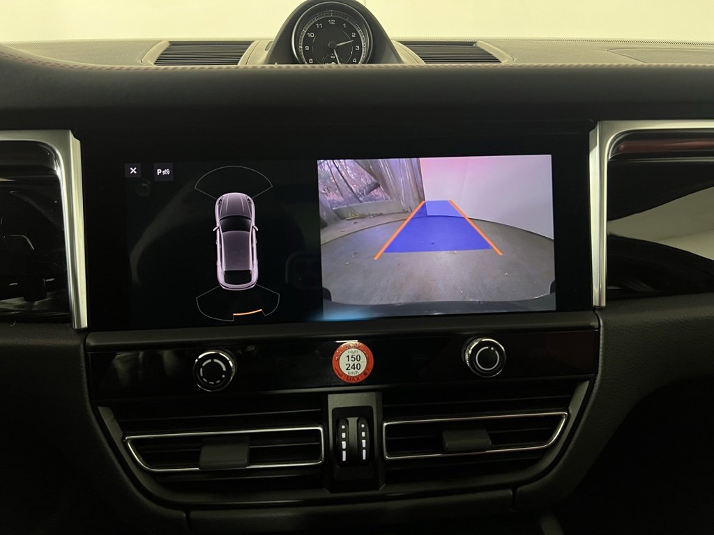Certified 2023 Porsche Macan S image 35