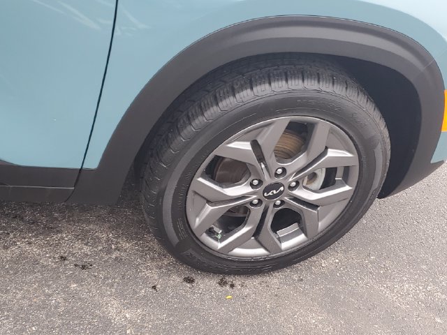 Used 2024 Kia Seltos S FWD image 6