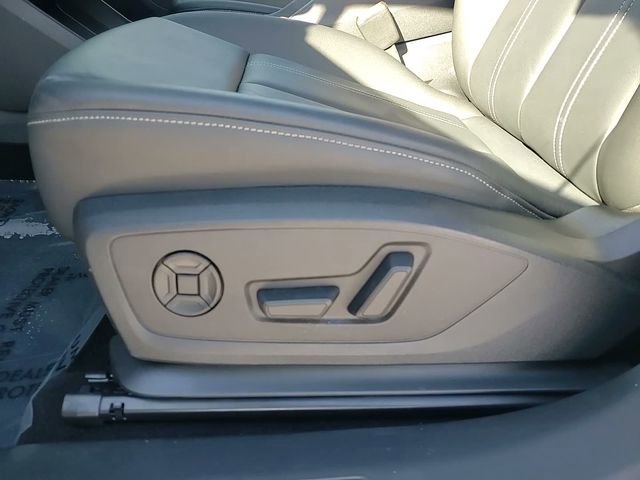 Used 2024 Audi Q4 e-tron Premium Plus w/ Premium Plus image 15