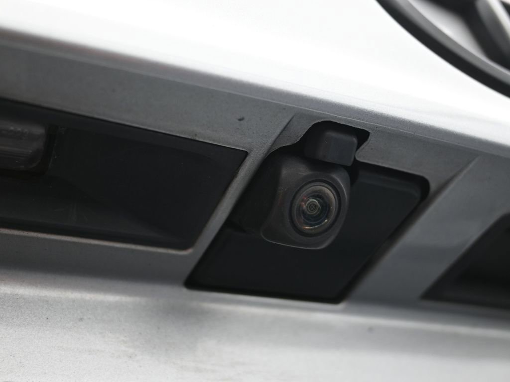 Used 2022 Toyota Highlander L image 36