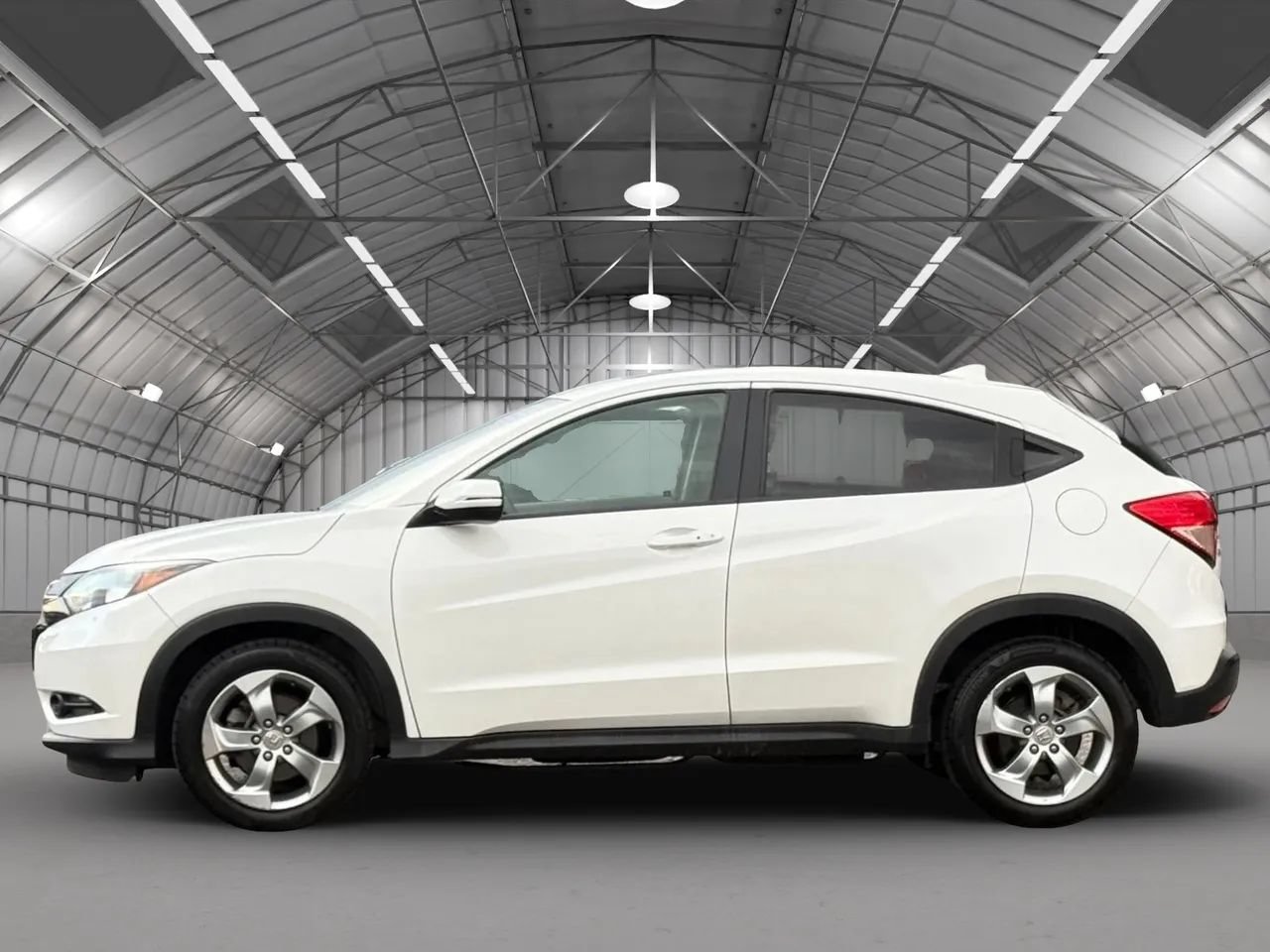Used 2017 Honda HR-V EX image 4