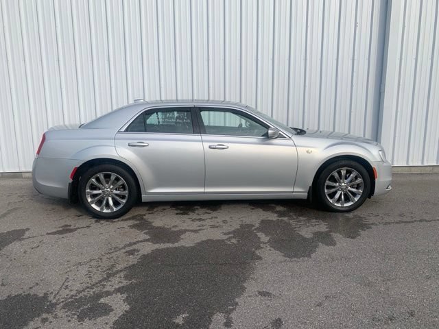 Used 2020 Chrysler 300 Touring L w/ Value Package AWD/4WD video 2