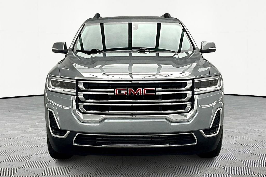 Used 2023 GMC Acadia SLE w/ Driver Convenience Package image 3