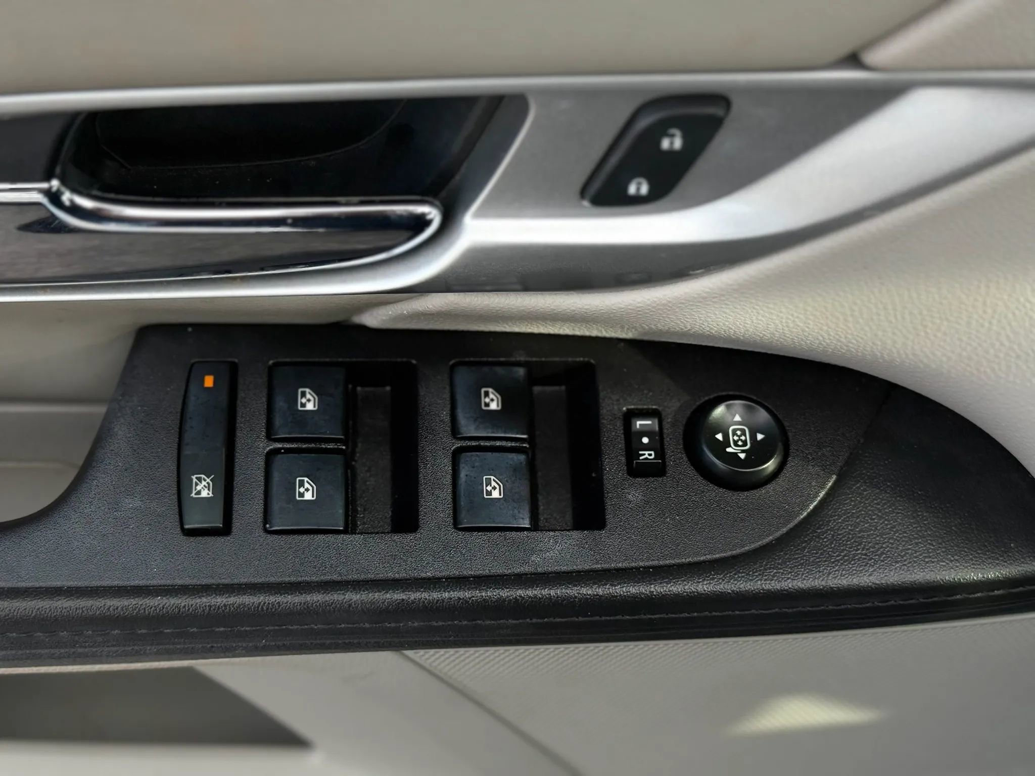 Used 2016 GMC Terrain SLT FWD image 38