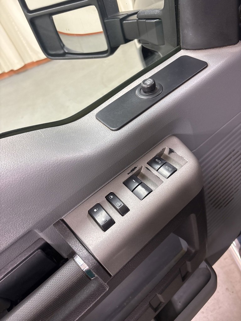 Used 2015 Ford F350 XLT w/ XLT Value Package image 15