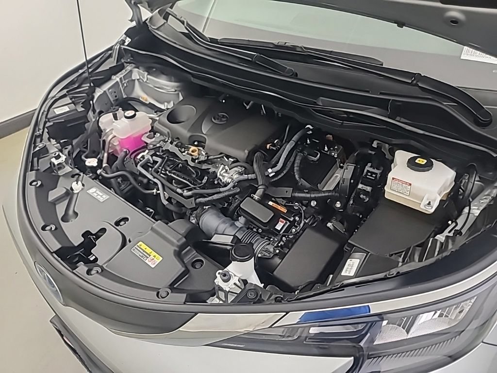 Used 2025 Toyota Sienna XLE FWD image 41