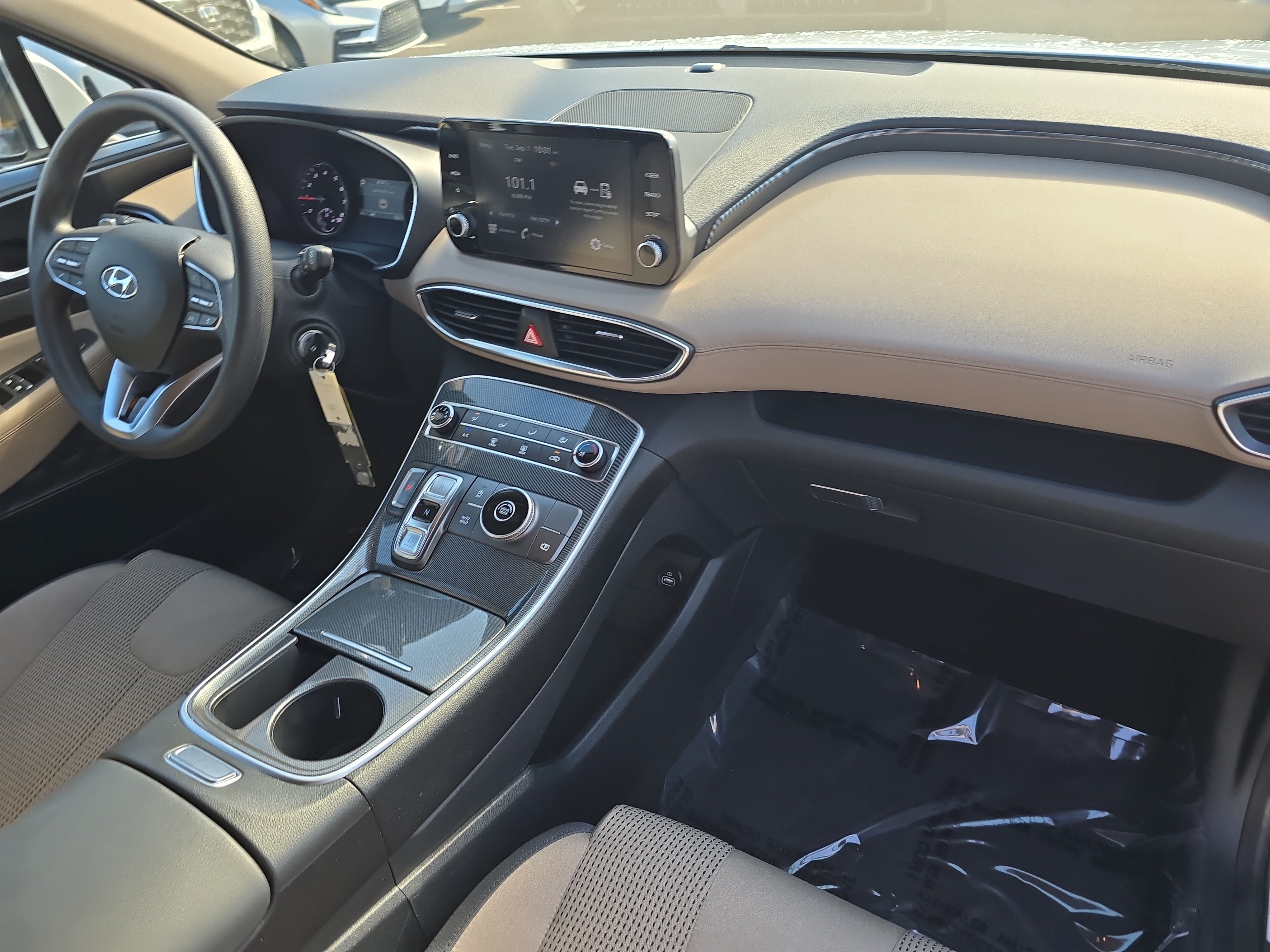 Used 2021 Hyundai Santa Fe SE FWD image 11