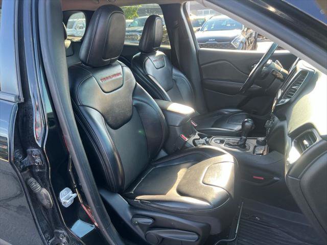 Certified 2019 Jeep Cherokee Trailhawk AWD/4WD image 19