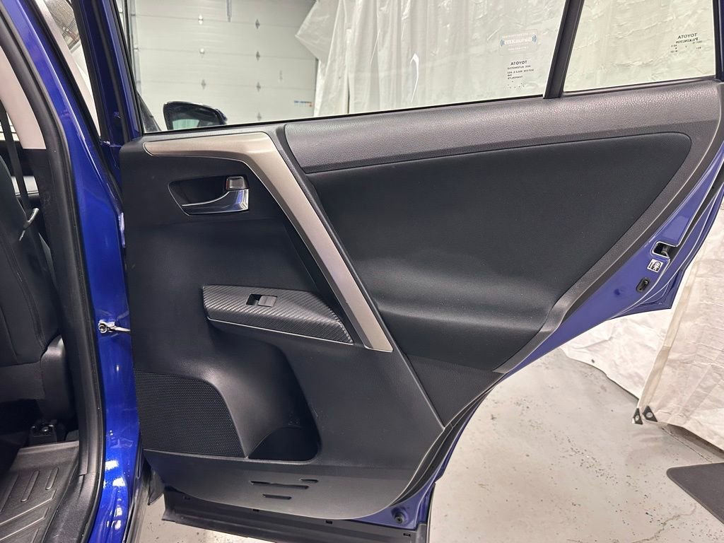 Used 2015 Toyota RAV4 XLE image 41