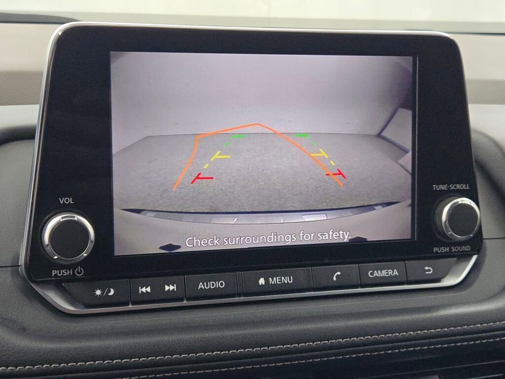 Used 2023 Nissan Rogue SV image 29