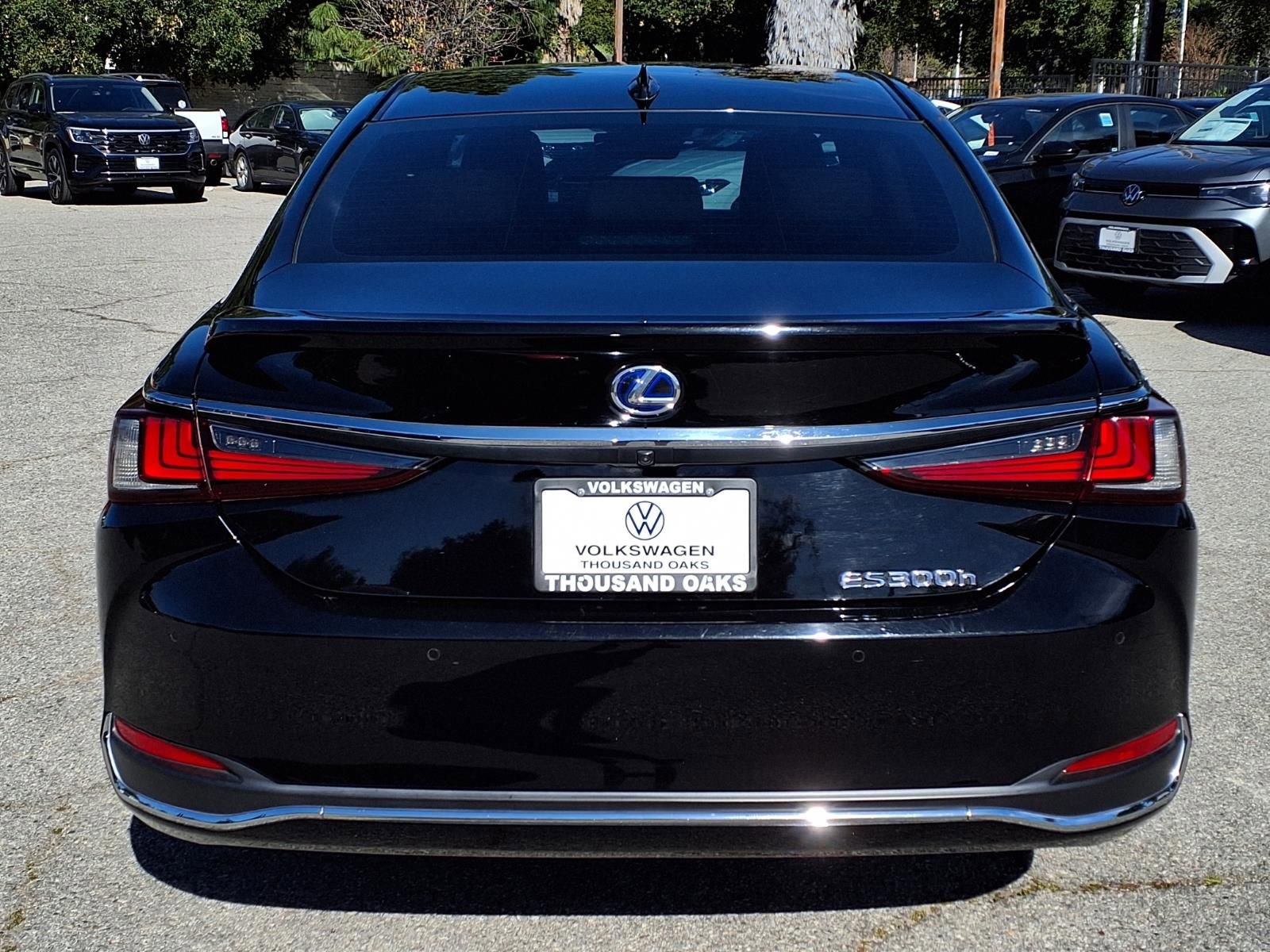 Used 2022 Lexus ES 300h w/ Premium Package image 20