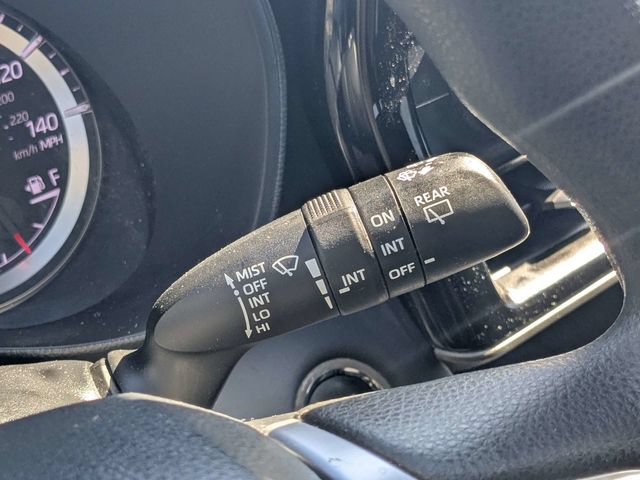 Used 2022 Toyota Highlander L FWD image 24