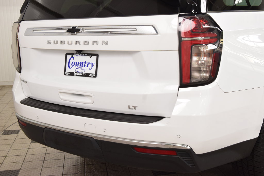 Used 2024 Chevrolet Suburban LT w/ LT Signature Package AWD/4WD image 19