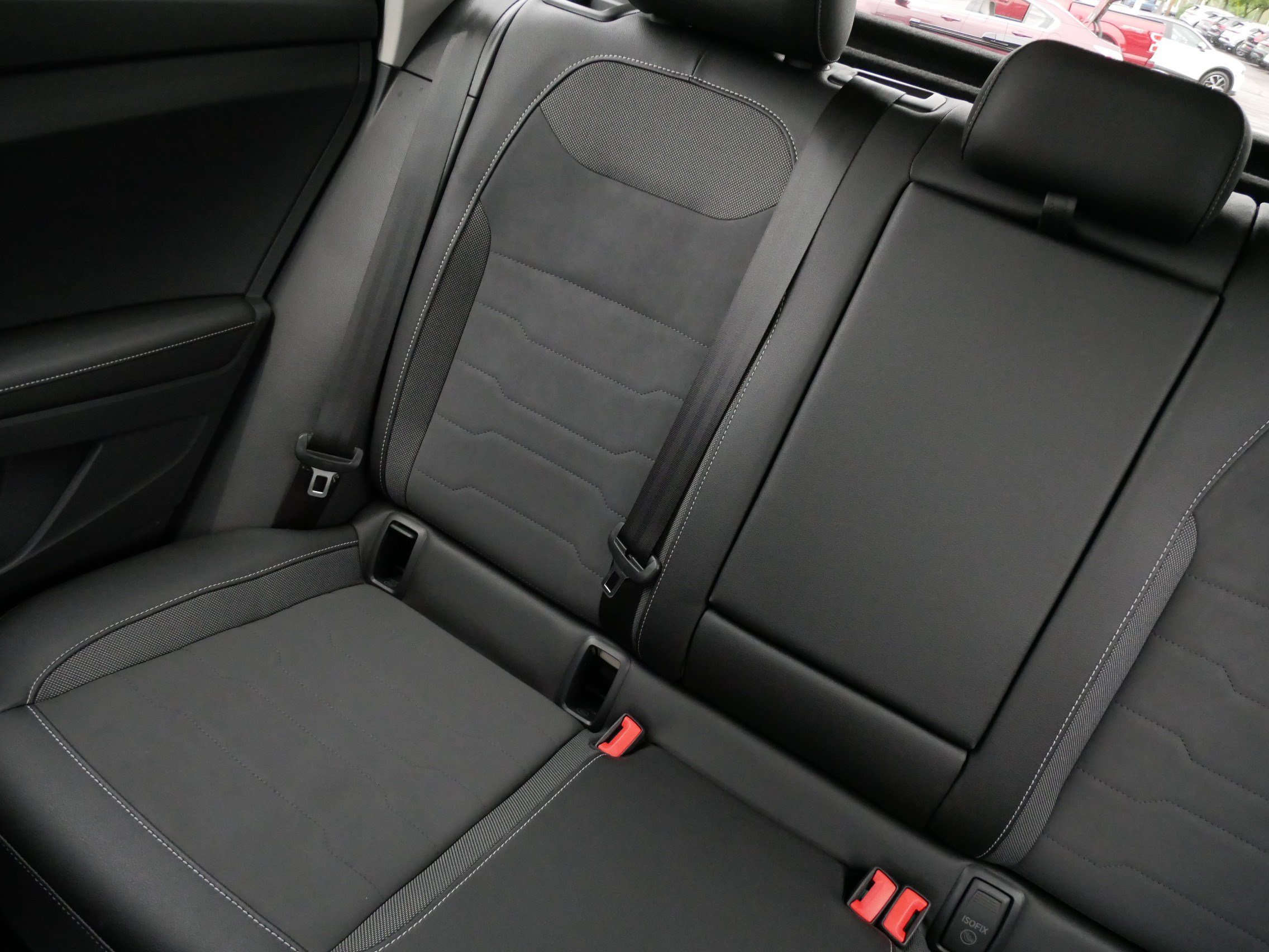Certified 2025 Volkswagen Taos SE AWD/4WD image 12