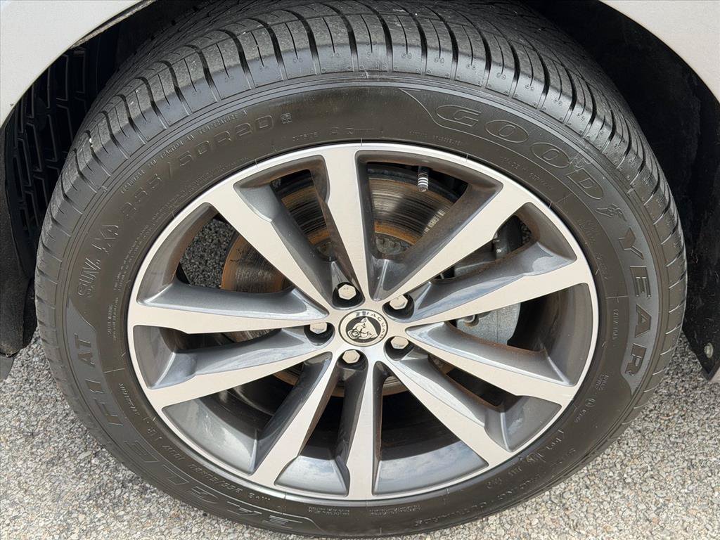 Used 2025 Jaguar F-PACE R-Dynamic S AWD/4WD image 9