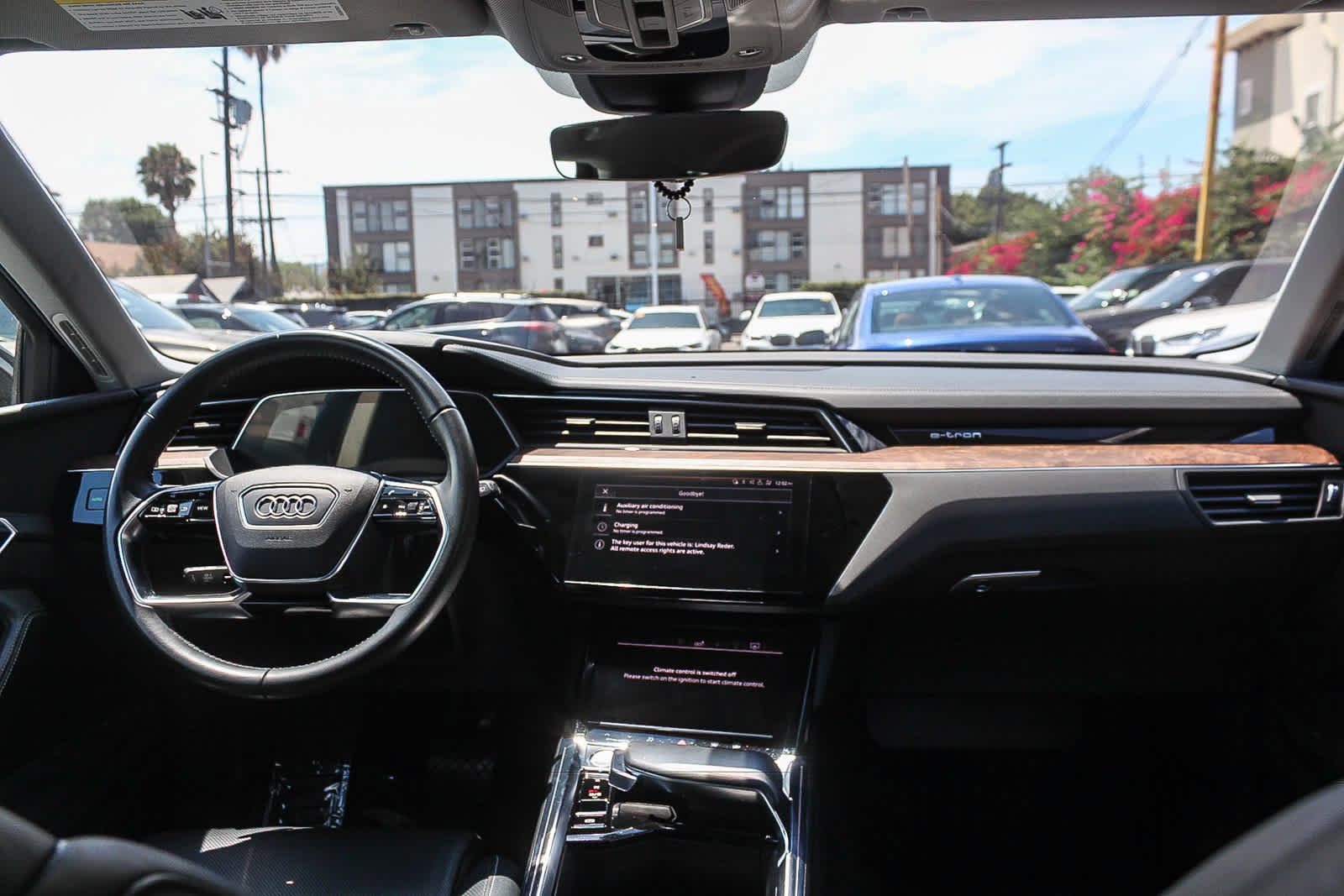 Used 2019 Audi e-tron Prestige w/ Prestige Package AWD/4WD image 12