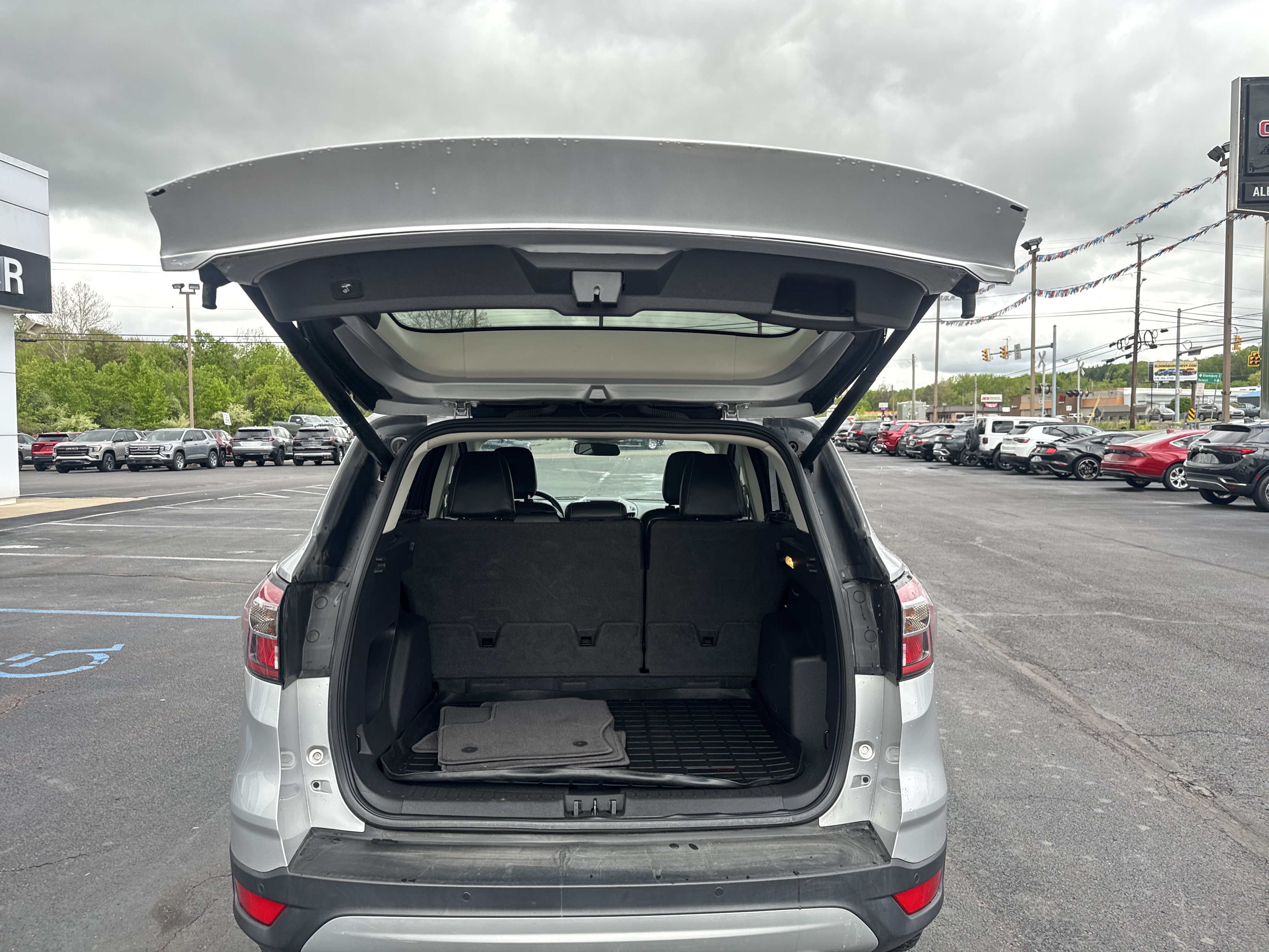 Used 2018 Ford Escape SEL AWD/4WD video 5
