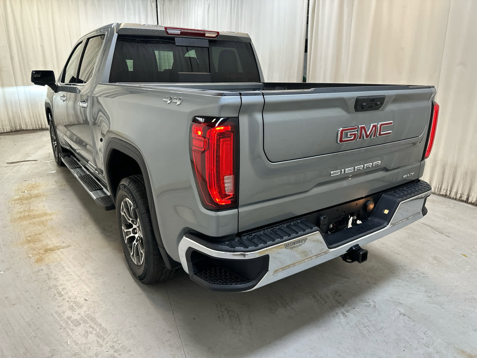 New 2026 GMC Sierra 1500 SLT w/ SLT Convenience Package image 2