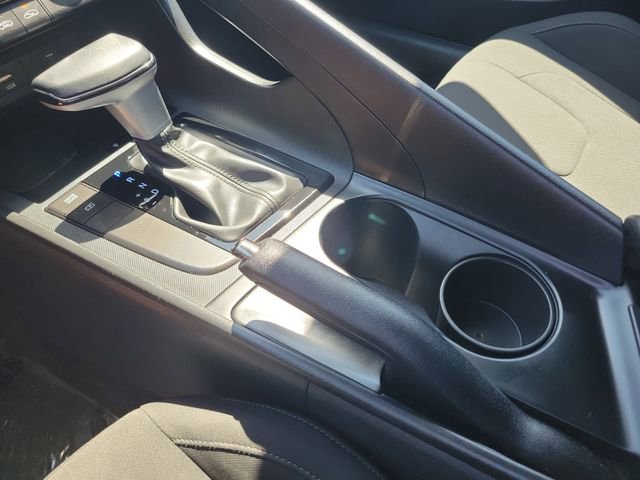 Used 2025 Hyundai Elantra Sport image 16