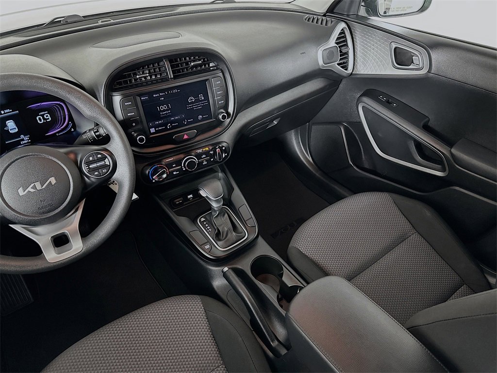 Used 2024 Kia Soul LX w/ Option Group 015 image 22