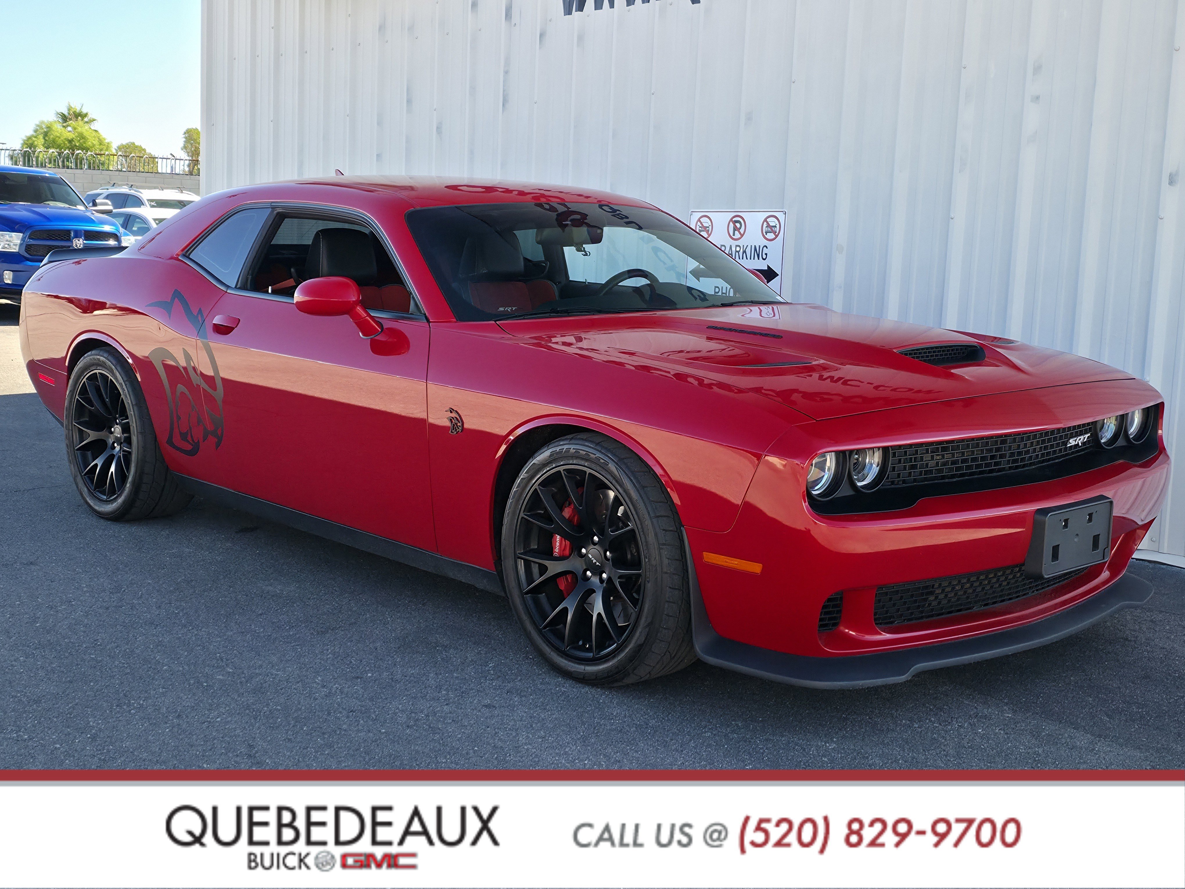 Used 2015 Dodge Challenger SRT Hellcat image 1