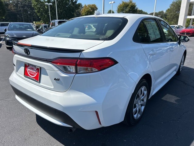 Used 2022 Toyota Corolla LE image 5