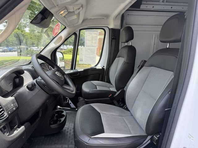 Used 2025 RAM ProMaster 2500 w/ Convenience Group FWD image 11