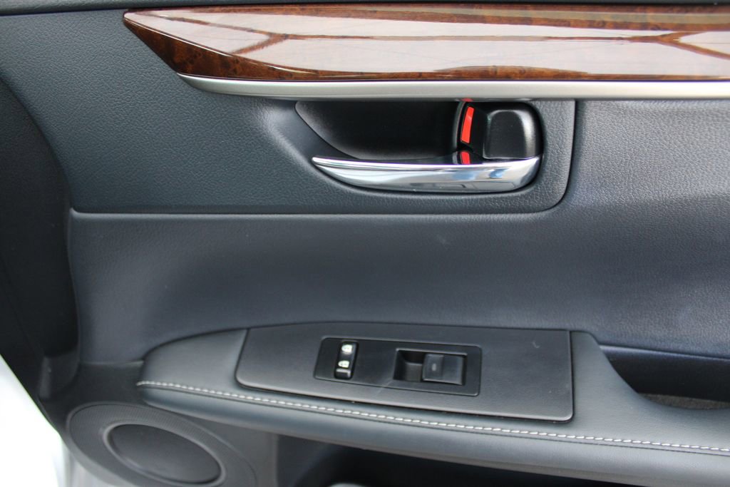 Used 2014 Lexus ES 350 w/ Luxury Package image 46