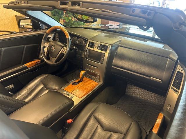 Used 2004 Cadillac XLR image 11