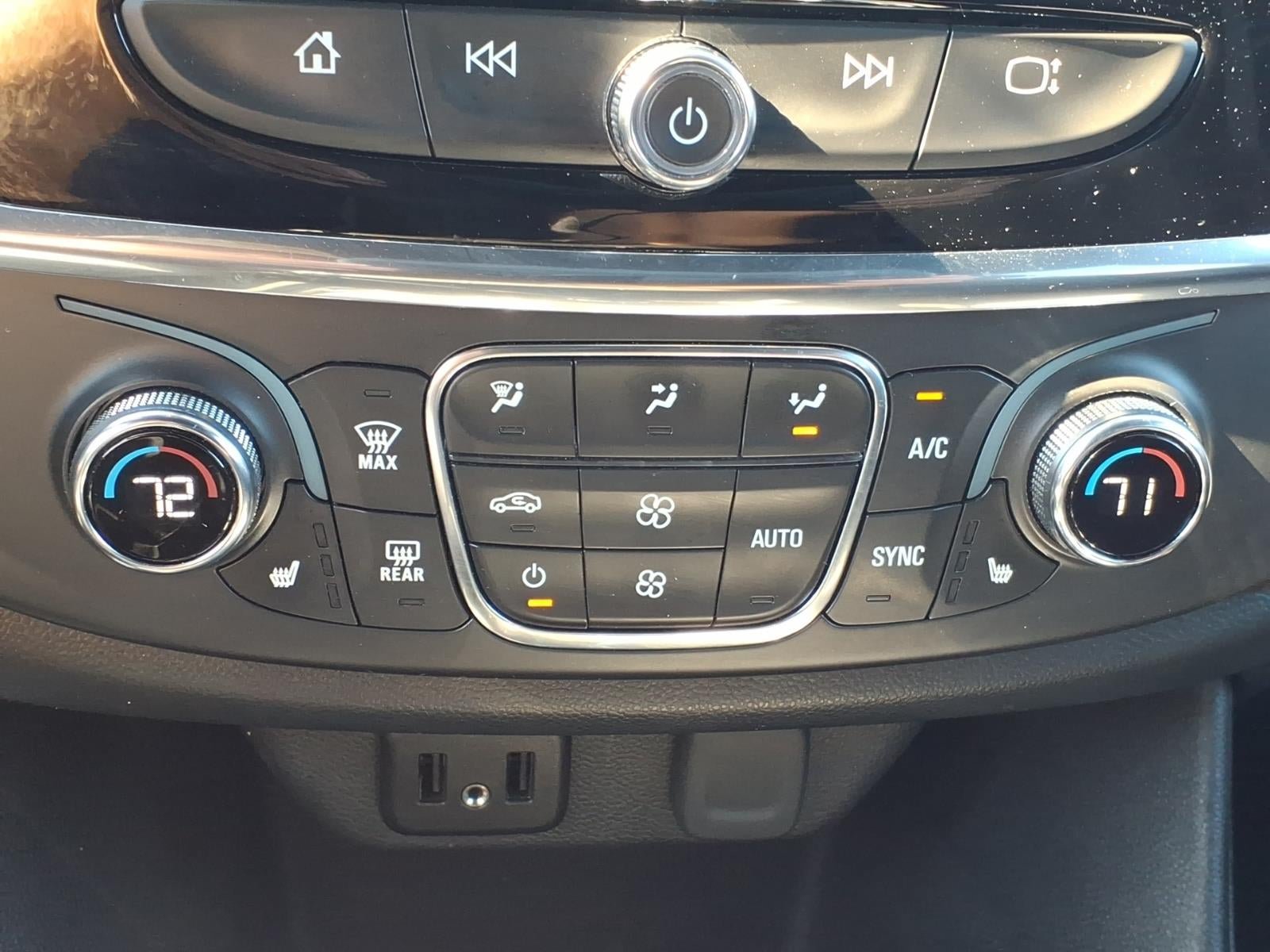 Used 2023 Chevrolet Traverse LT AWD/4WD image 21