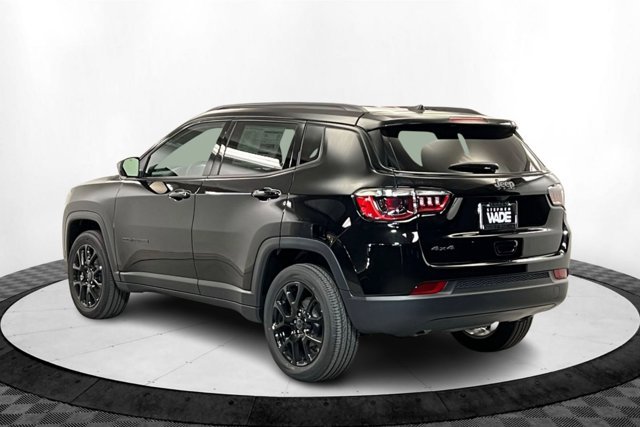 New 2026 Jeep Compass Latitude AWD/4WD image 3
