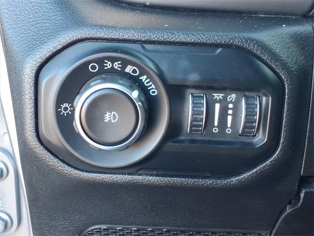 Used 2020 Jeep Wrangler Sport image 21