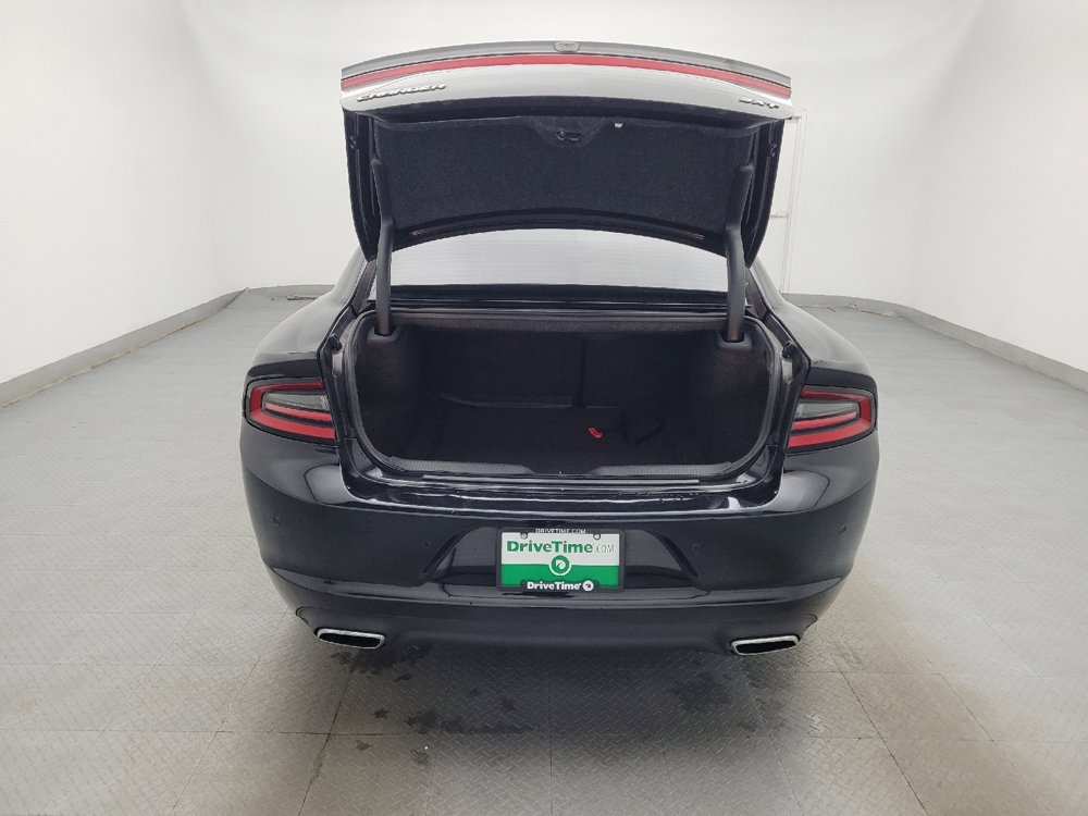 Used 2018 Dodge Charger SXT image 29