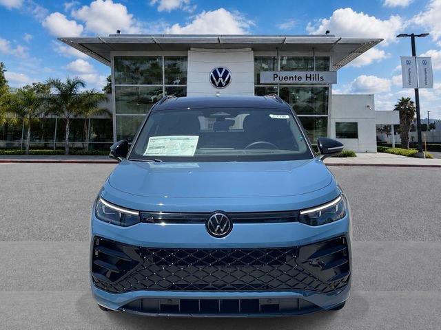New 2026 Volkswagen Tiguan SE R-Line FWD image 2