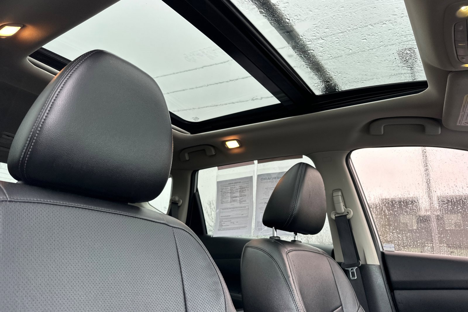 Used 2018 Nissan Rogue SL w/ Premium Package image 18