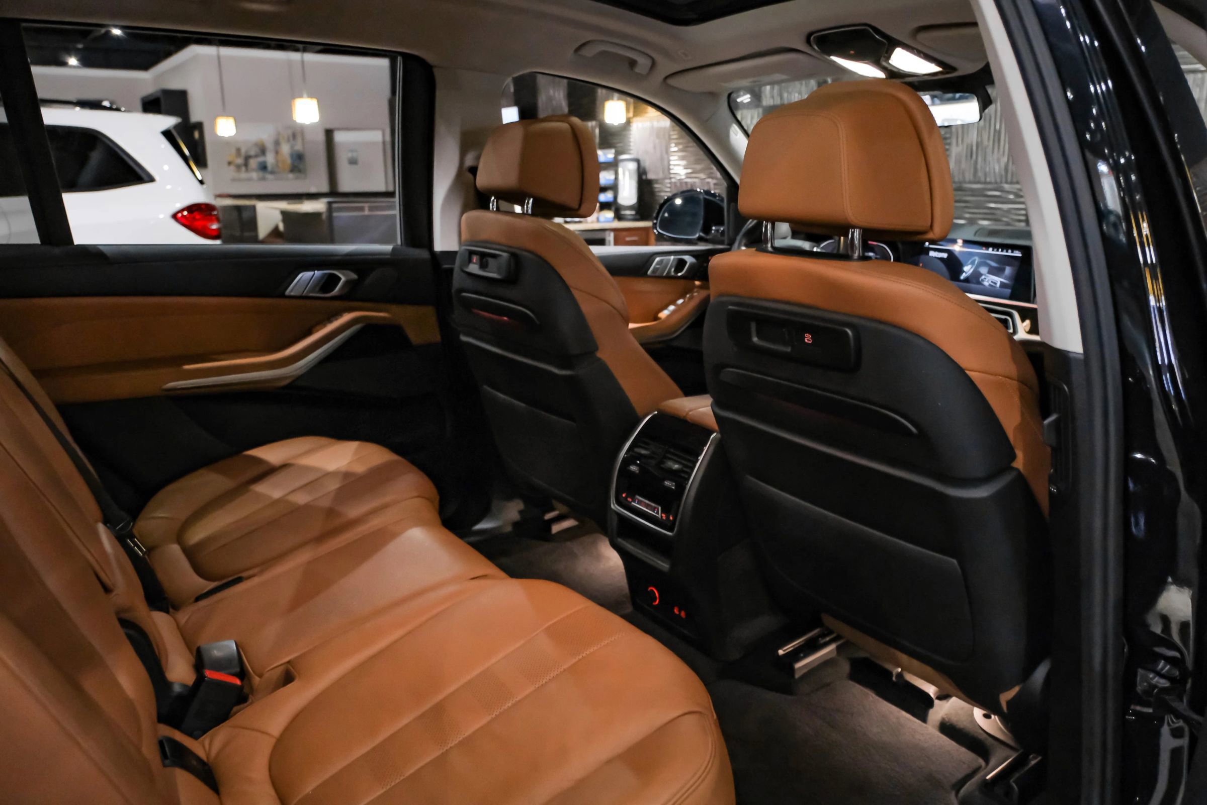 Used 2019 BMW X7 xDrive50i w/ Premium Package image 33