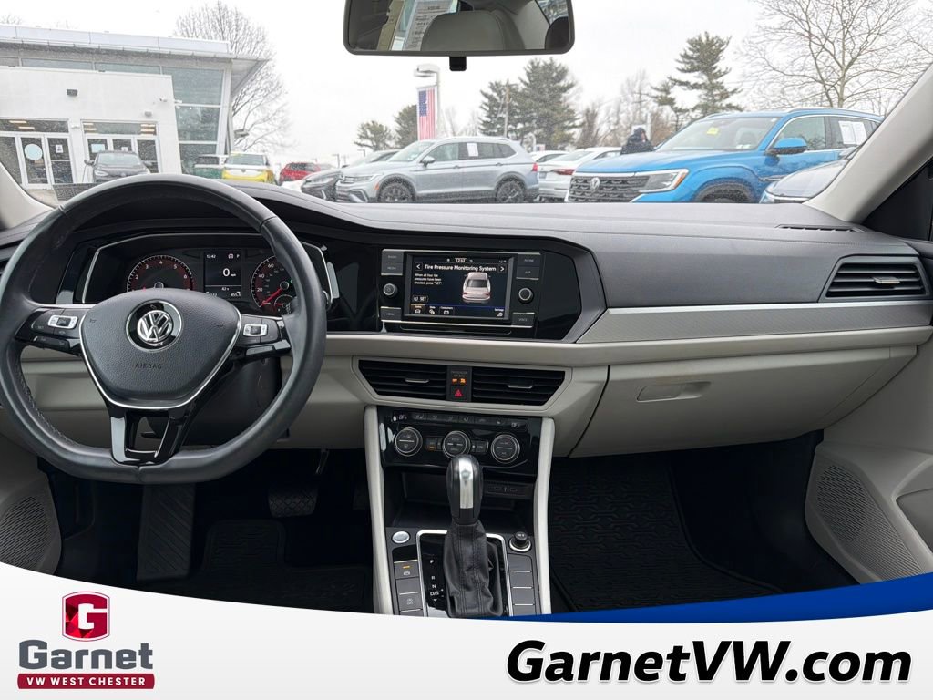 Used 2020 Volkswagen Jetta SE w/ SE Cold Weather Package image 12
