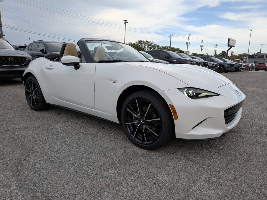 New 2026 MAZDA MX-5 Miata Grand Touring RWD image 2
