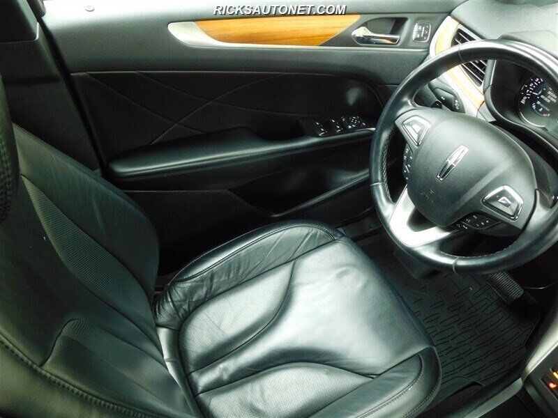 Used 2019 Lincoln MKC Select w/ Select Plus Package image 11