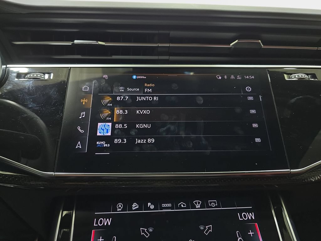 Used 2023 Audi SQ7 Prestige w/ Sport Package AWD/4WD image 22