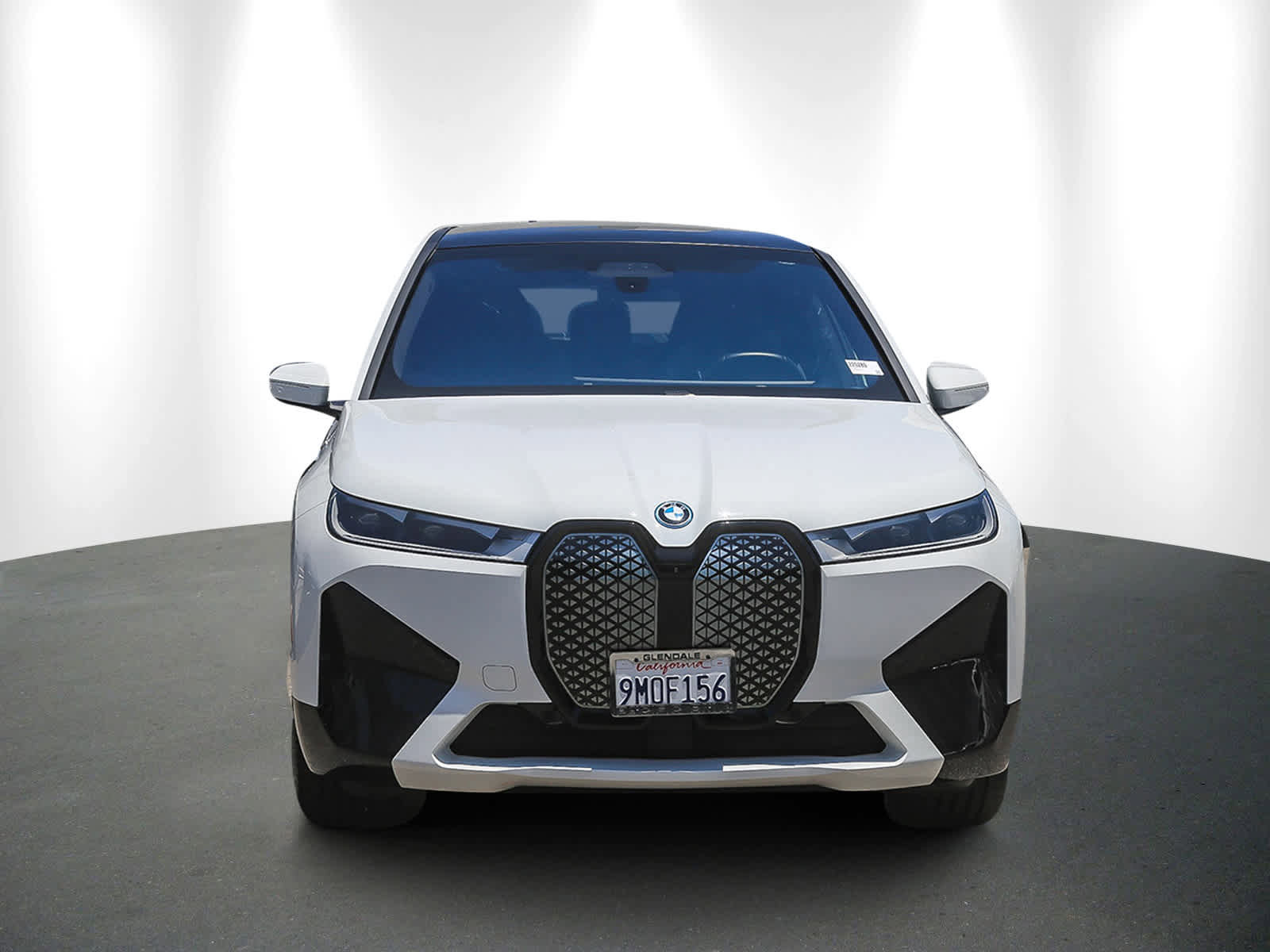 Used 2025 BMW iX xDrive50 image 2