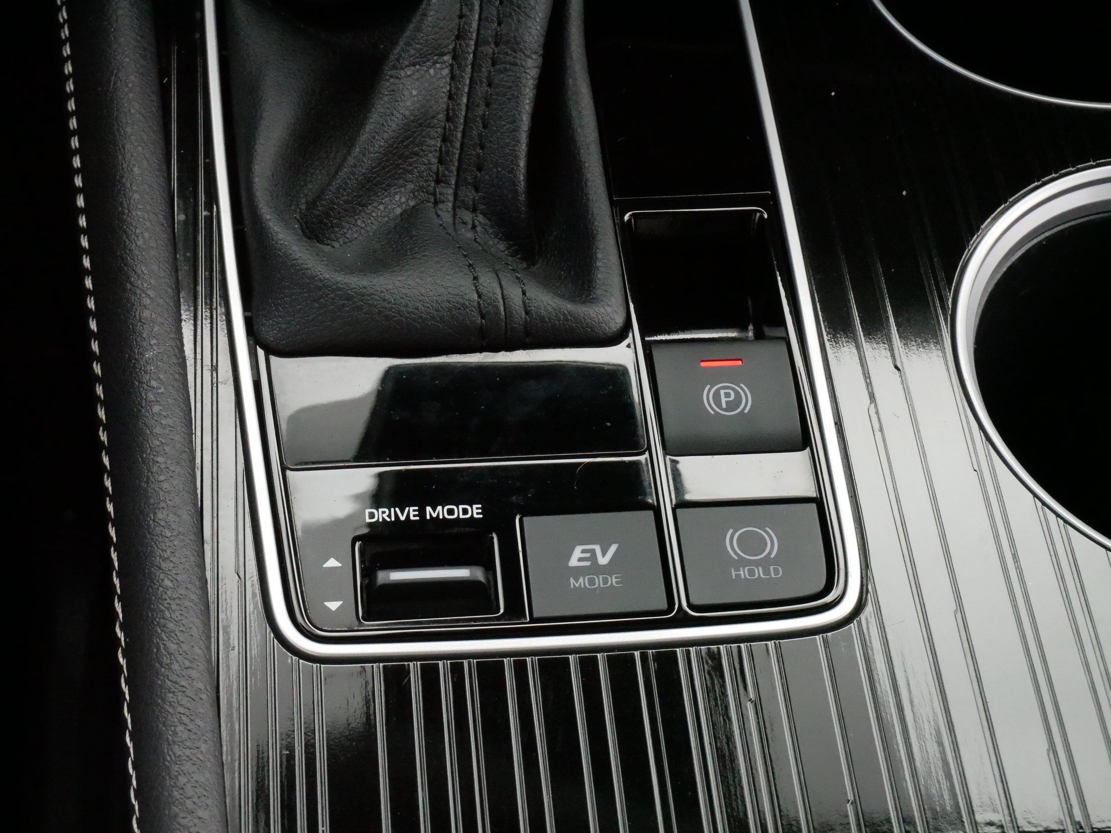 Certified 2026 Toyota Sienna XSE FWD image 30