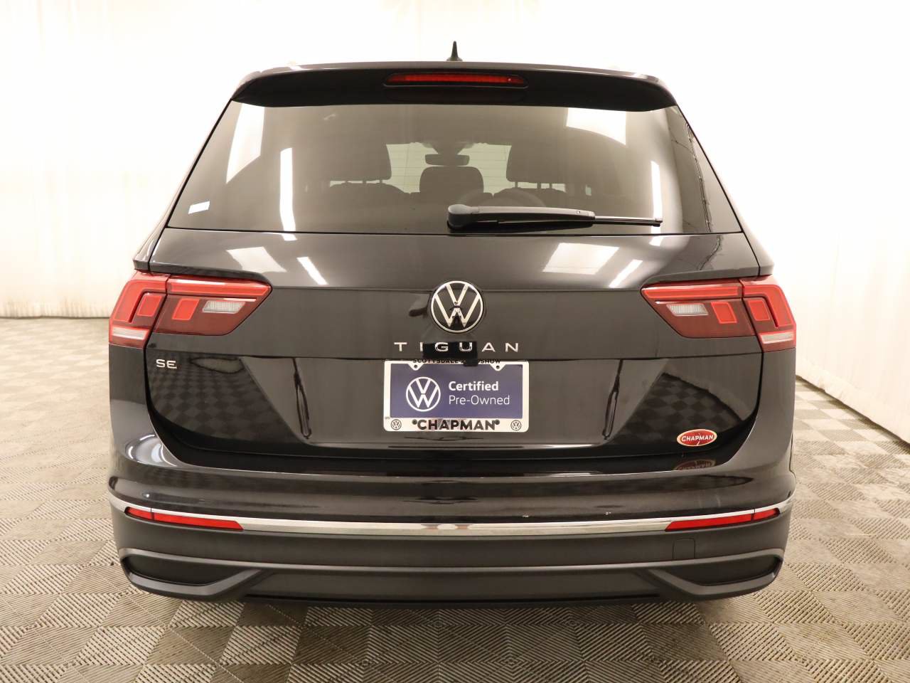Certified 2023 Volkswagen Tiguan SE w/ Panoramic Sunroof Package FWD image 6