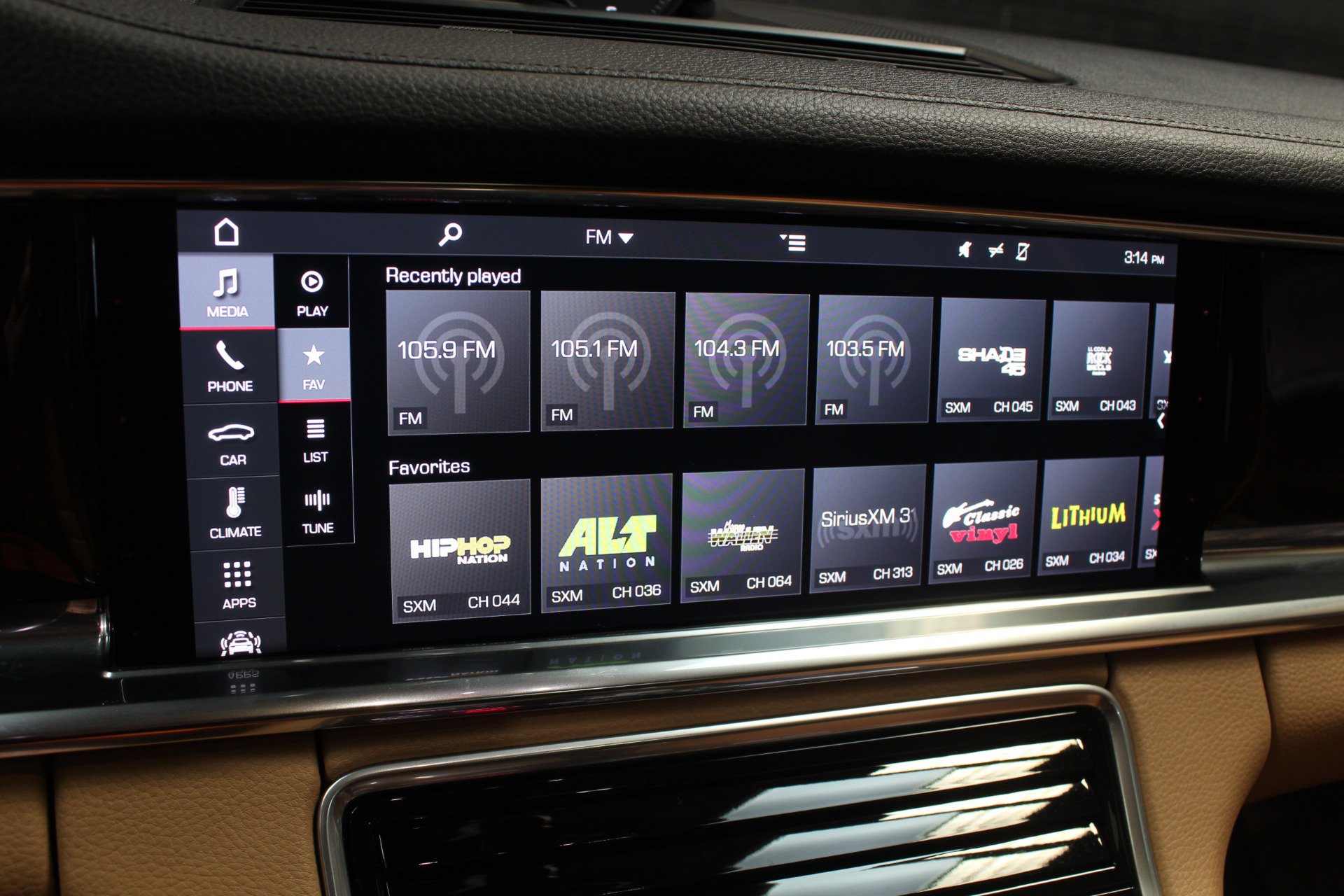 Used 2020 Porsche Panamera 4S AWD/4WD image 64