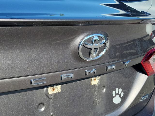 Used 2024 Toyota Camry SE w/ Cold Weather Package FWD image 5