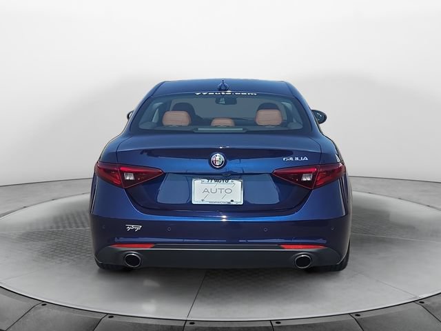 Used 2017 Alfa Romeo Giulia Ti w/ TI Lusso Package RWD image 4